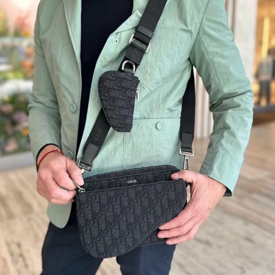 🈶購證 #全網最低💰專櫃10萬 Dior saddle黑色刺繡三合一斜挎包-1