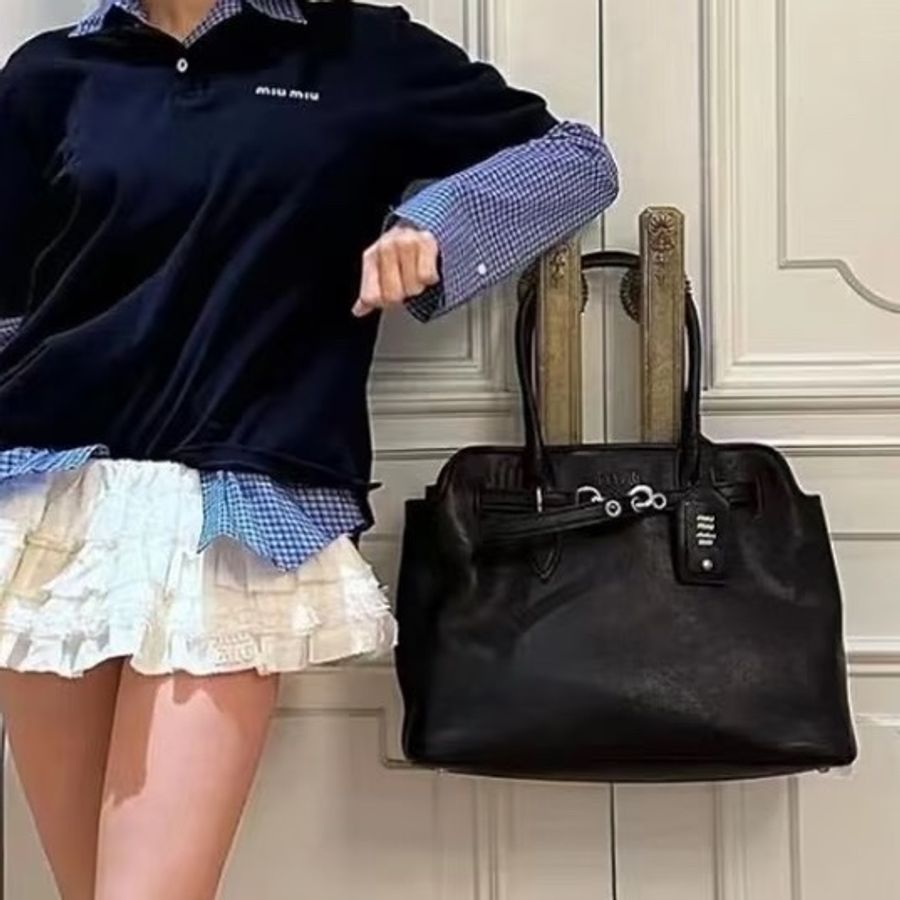 MIUMIU繆繆Aventure Nappa黑金托特包🈶購證專櫃原價1️⃣5️⃣萬-7