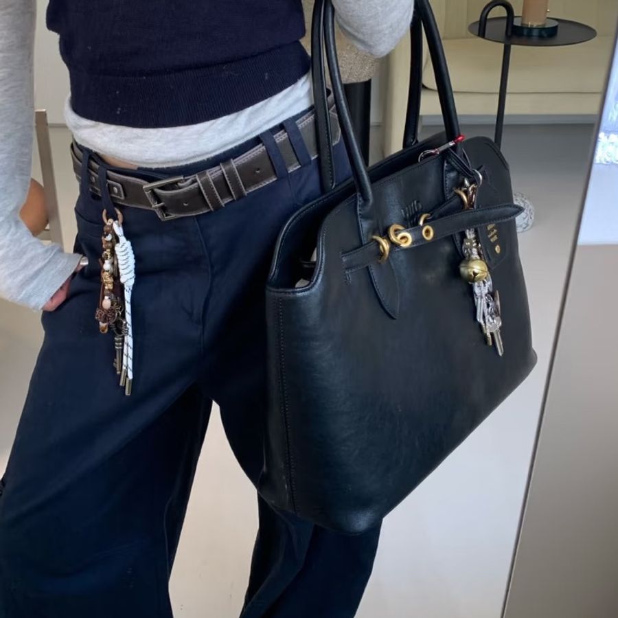 MIUMIU繆繆Aventure Nappa黑金托特包🈶購證專櫃原價1️⃣5️⃣萬-9