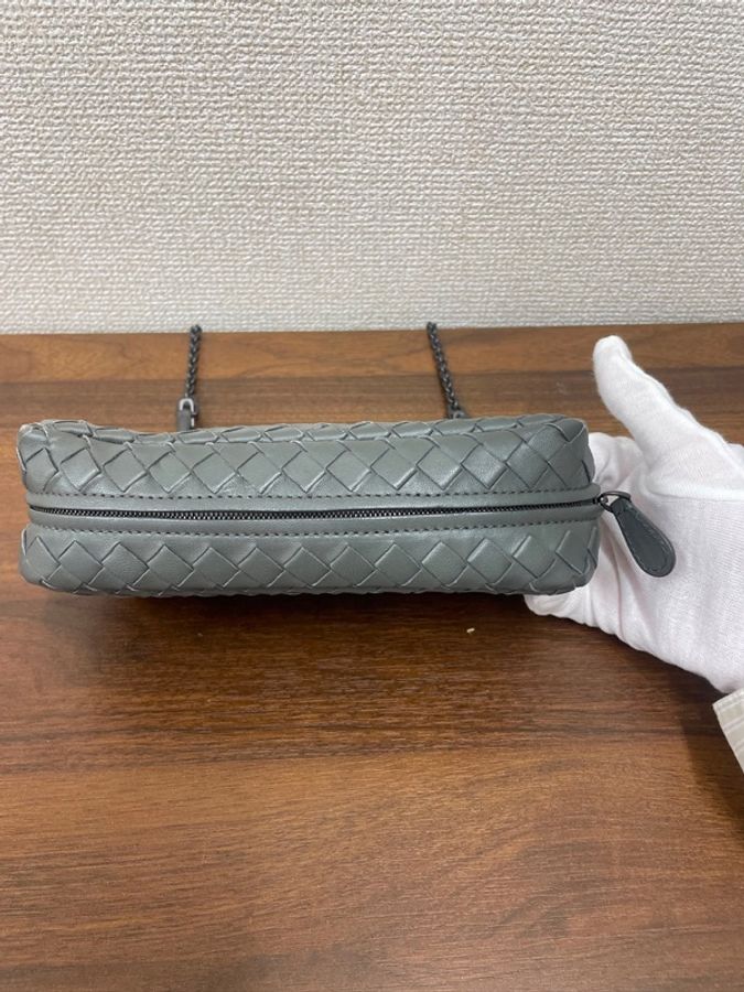 BV 鐵灰色翻蓋鏈條包-5