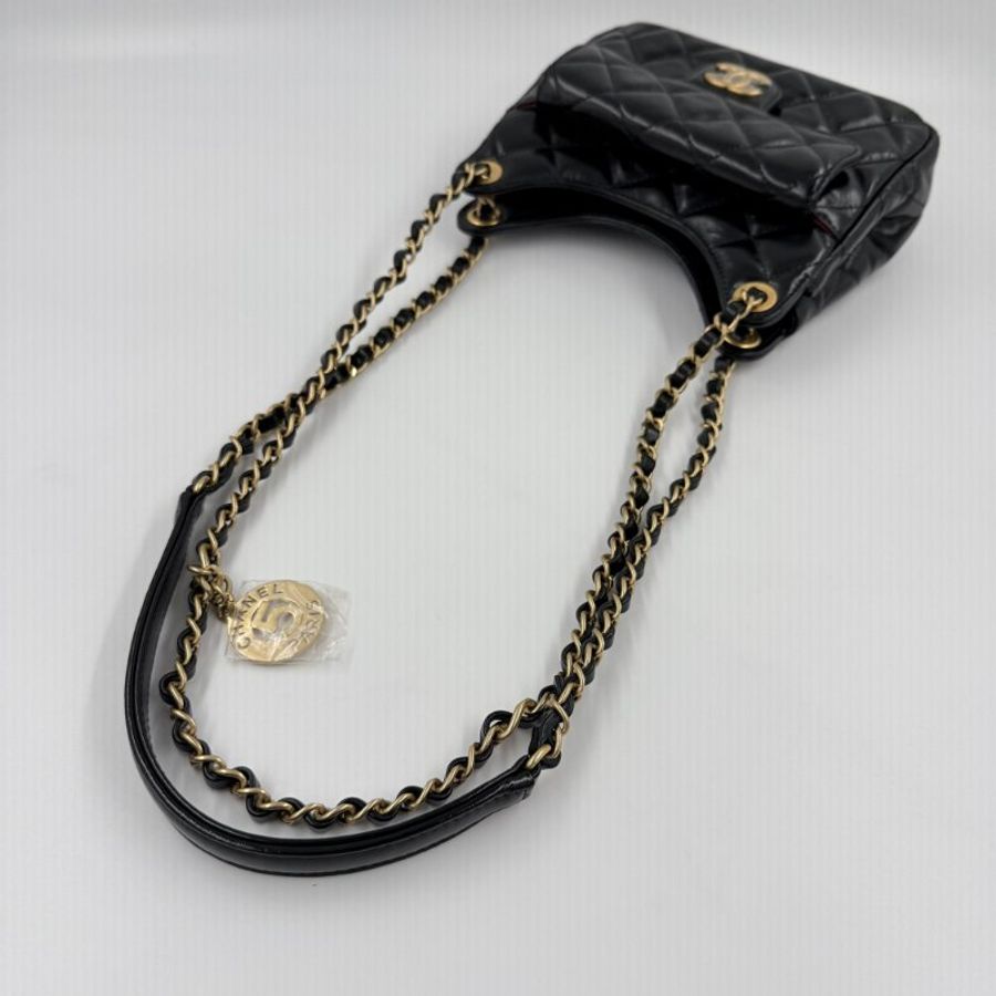 CHANEL - 黑色mini hobo天貓肩側背包-16