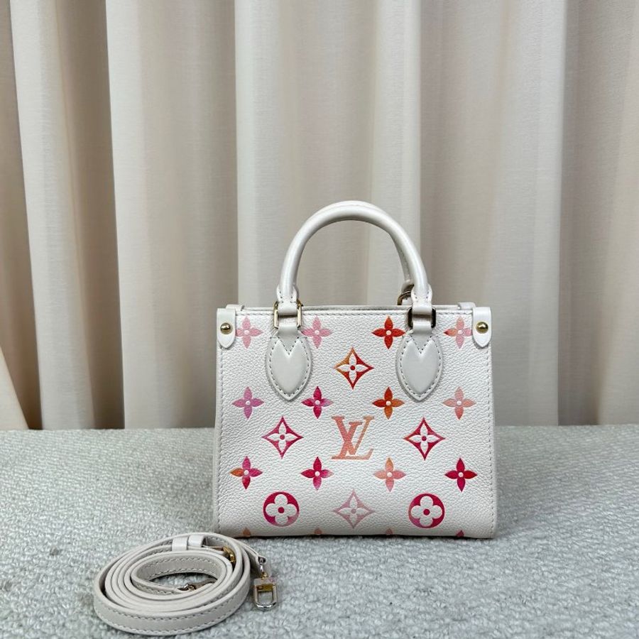LV On The Go BB 托特包 漸變草莓牛奶粉 白底粉橙漸變老花 18×8.5×15cm 98新配件肩帶 塵袋-2