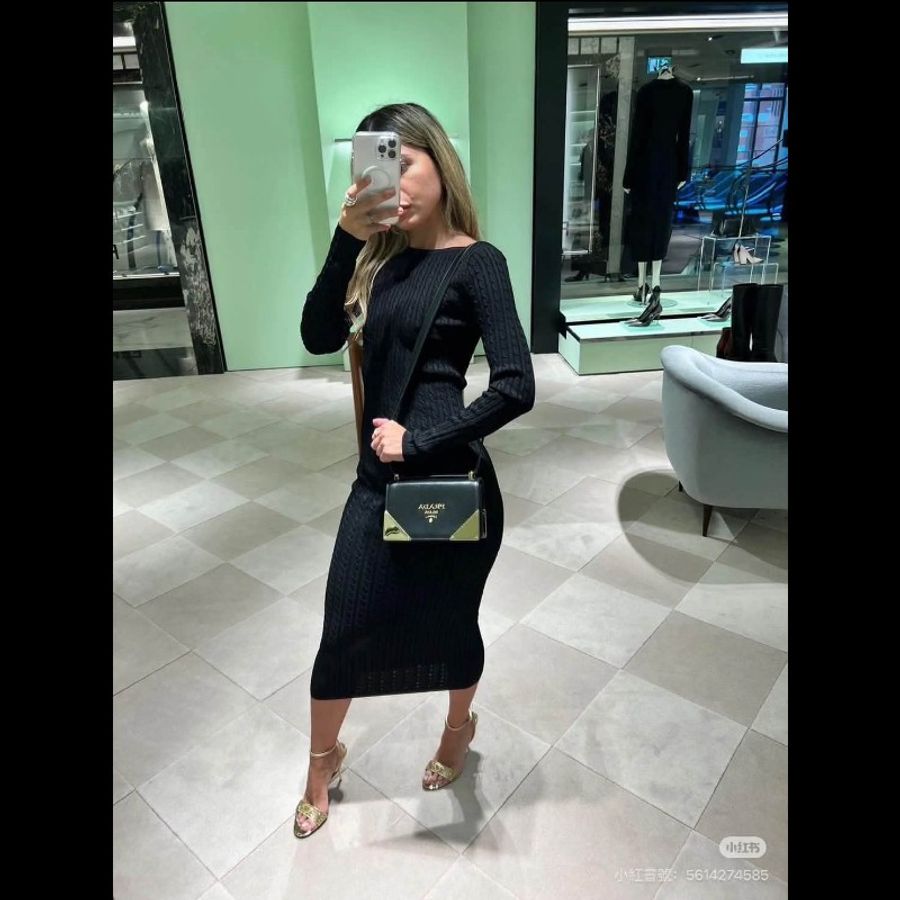 Prada 黑色肩背斜背包-4