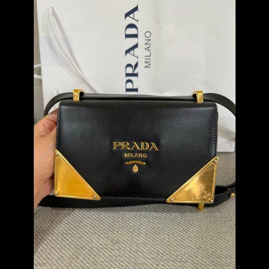 Prada 黑色肩背斜背包-6