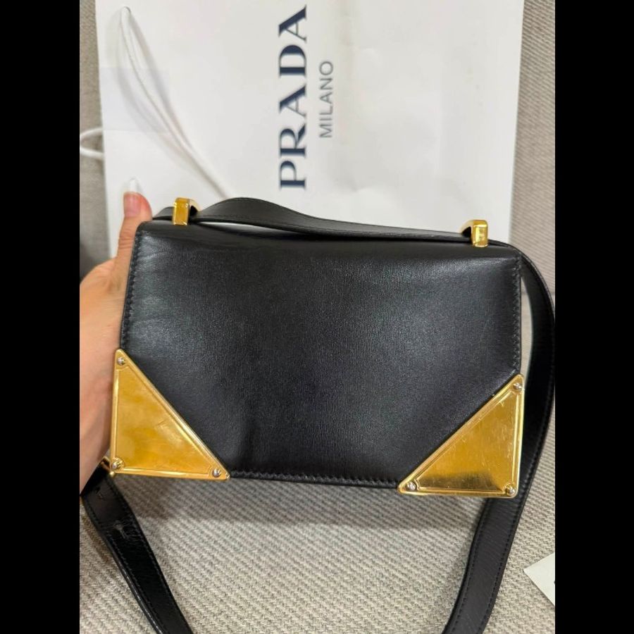 Prada 黑色肩背斜背包-7