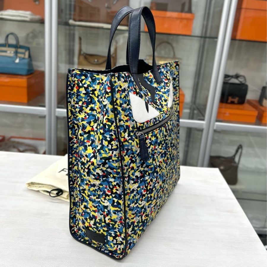 【近新閒置品】Fendi 迷彩 小怪獸 PVC拼皮 琴譜手提包-1