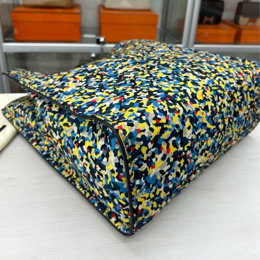 【近新閒置品】Fendi 迷彩 小怪獸 PVC拼皮 琴譜手提包-5