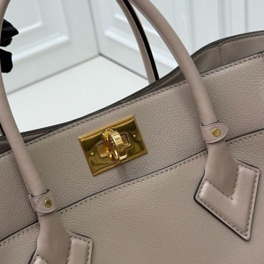 芯片款 路易威登/Louis Vuitton On My Side 老花拼牛皮托特包-8