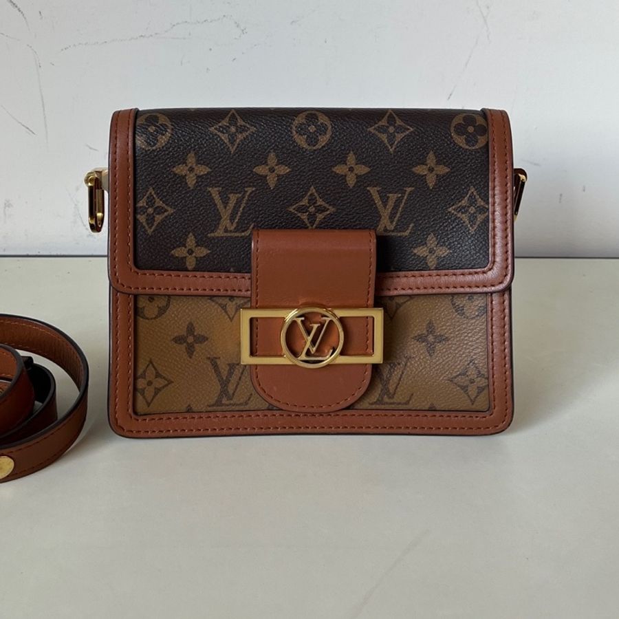 Louis Vuitton 路易威登 老花達芙妮小號 有肩帶 尺寸:19.5*16*9。-0
