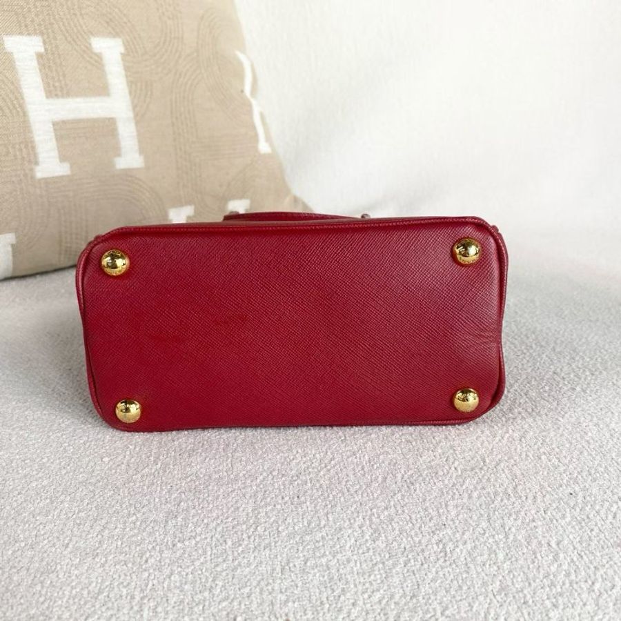 Prada mini殺手包 紅色牛皮 17*13*8 98新配件肩帶 塵袋-5