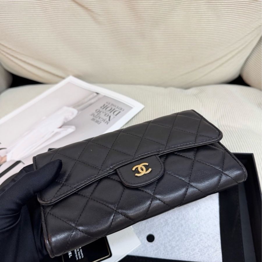 Chanel黑金羊皮cf翻蓋長款錢包,尺寸19x10,邊角輕微磨損-4