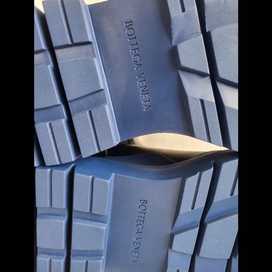 9新 未使用品 Bottega Veneta Tire 黑/藍色皮靴 37碼-5
