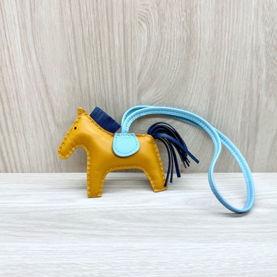 Hermes💛黃藍三色拼接小馬吊飾PM-1