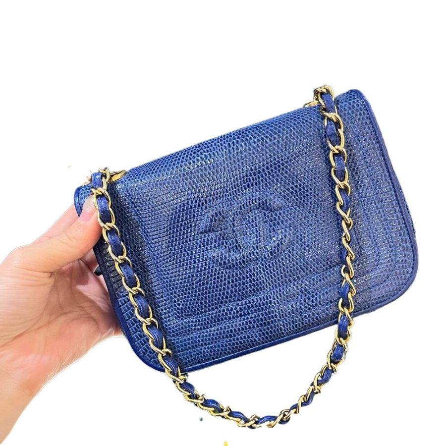 Chanel香奈兒特殊皮雙C壓紋鏈條包-4