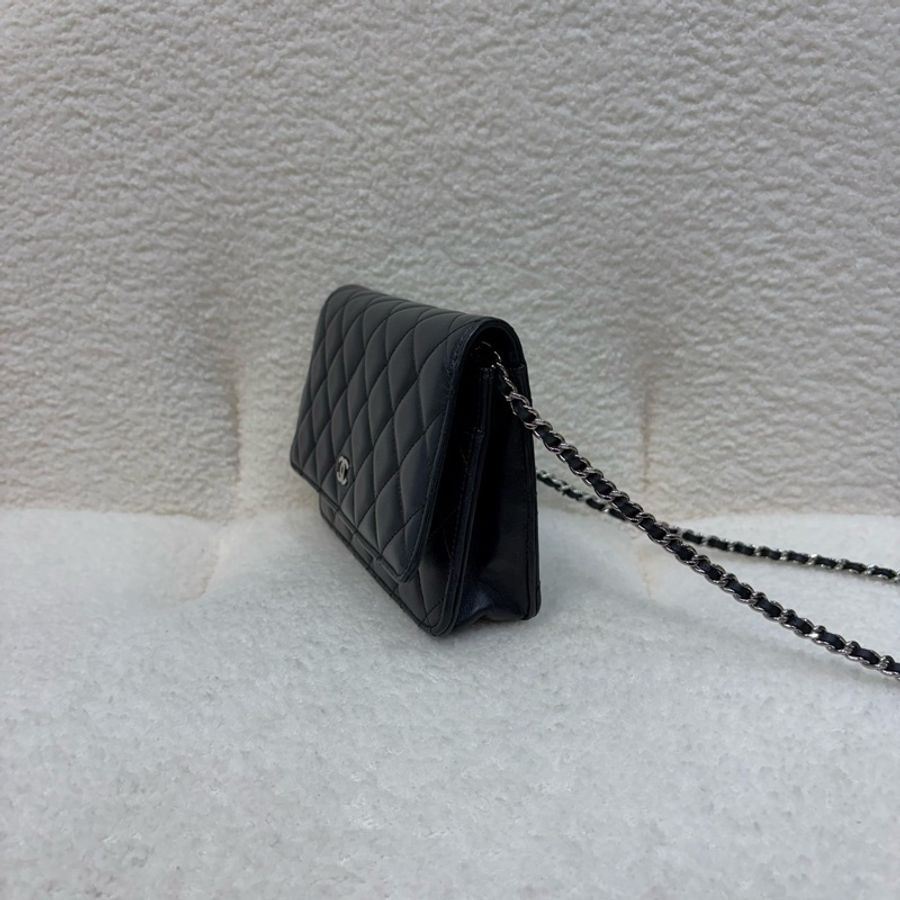 Chanel 黑羊皮銀釦woc鏈條包-13
