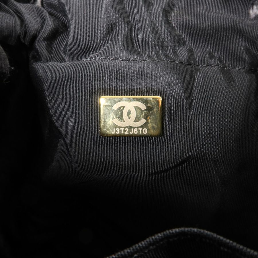 CHANEL 牛仔布料Mood Logo Printed Bucket鏈帶肩背袋-6