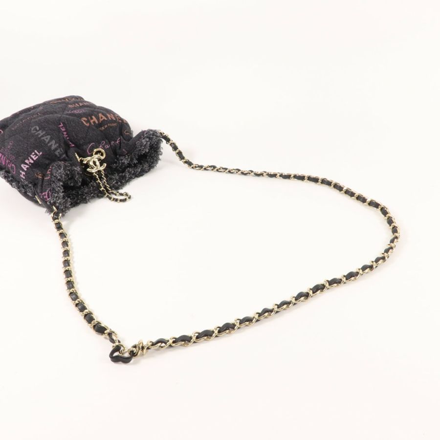 CHANEL 牛仔布料Mood Logo Printed Bucket鏈帶肩背袋-7