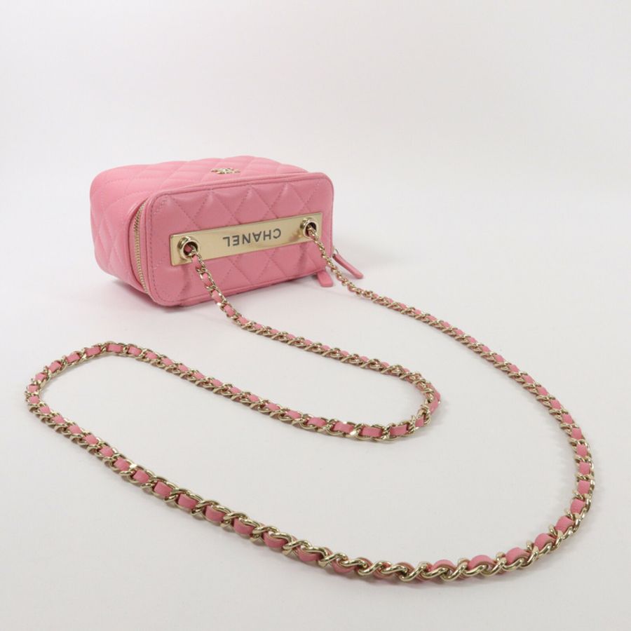 CHANEL 羊皮皮革Vanity Case鏈帶肩背袋-10