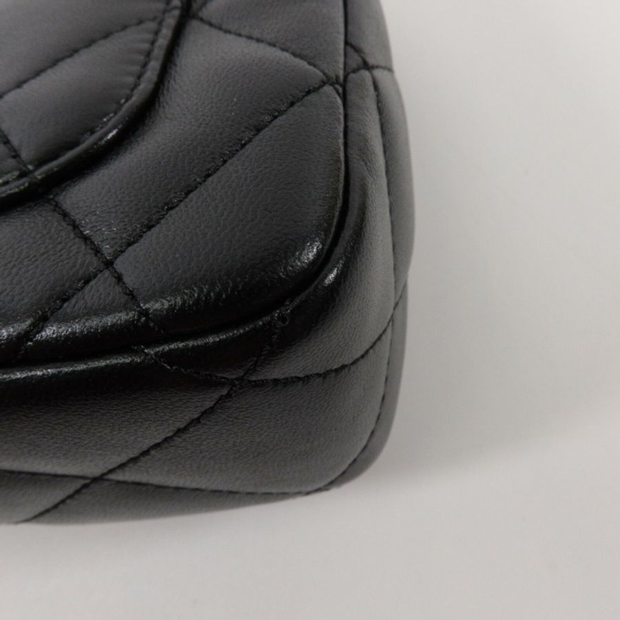 CHANEL 牛皮皮革Heart Crush Flap鏈帶肩背袋-13
