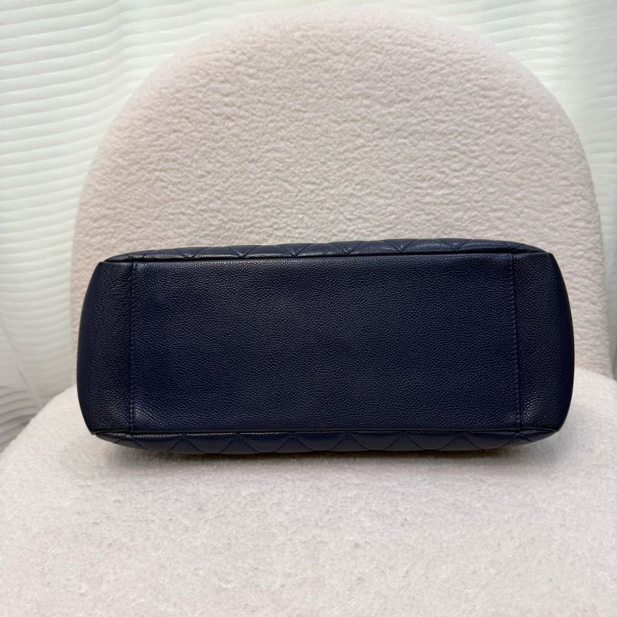 Chanel 深藍荔枝牛皮銀釦GST-4