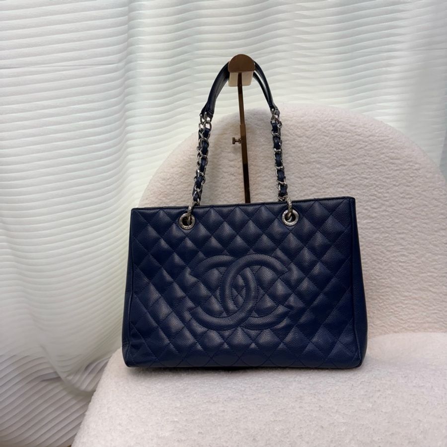 Chanel 深藍荔枝牛皮銀釦GST-7