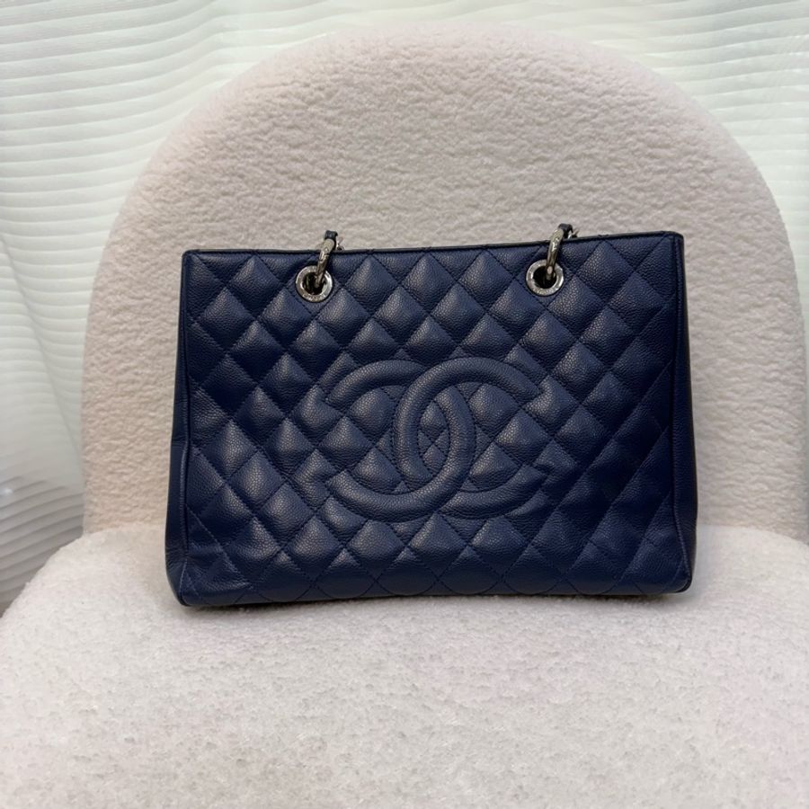Chanel 深藍荔枝牛皮銀釦GST-8