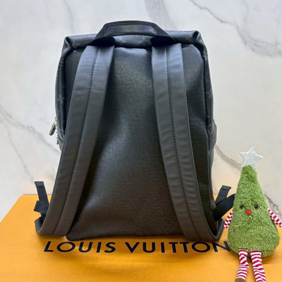 LV Discovery PM黑花後背包-1