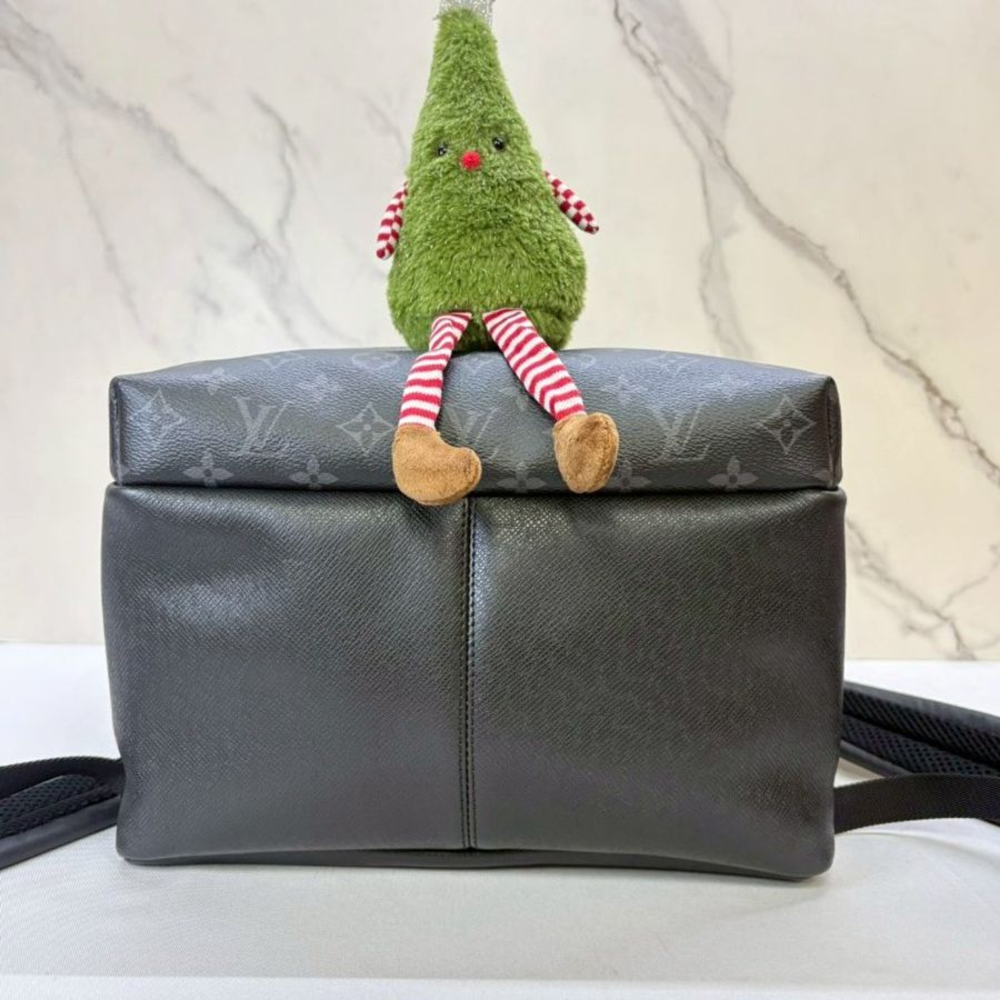 LV Discovery PM黑花後背包-5