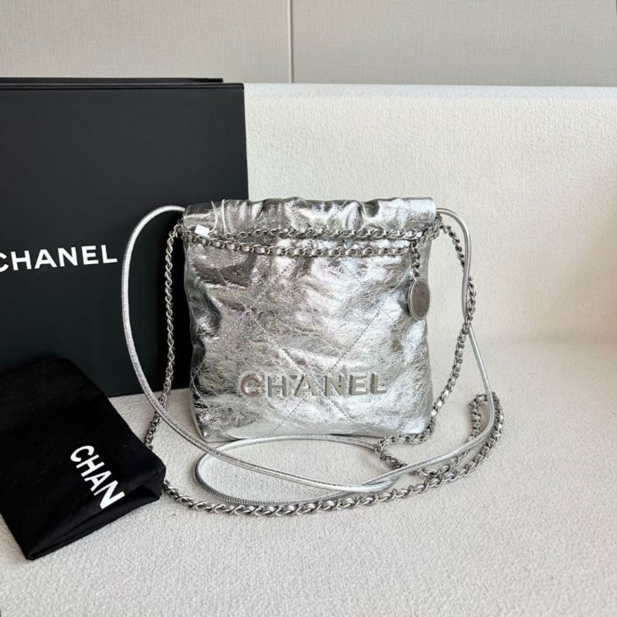 Chanel 22bag mini鏈條包 芯片款 銀色 銀扣 油蠟皮17*19*6 95新 配件塵袋-2