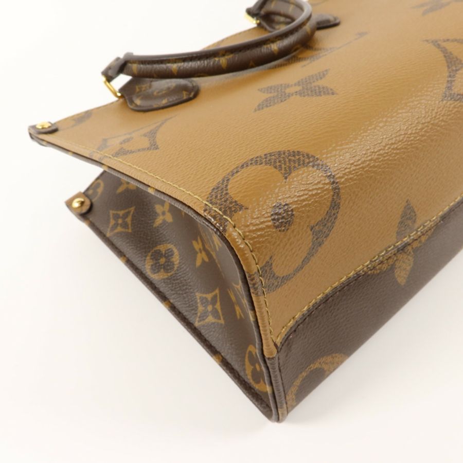 LOUIS VUITTON Monogram Giant OnTheGo PM金扣手挽肩背兩用袋棕色-13