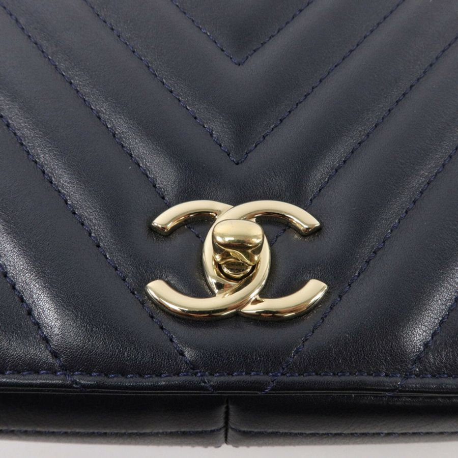CHANEL 牛皮皮革Chevron Flap Bag鏈帶肩背袋-6