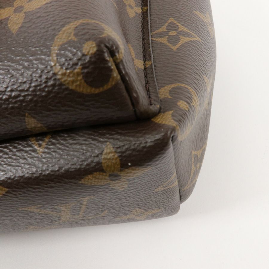 LOUIS VUITTON Monogram Excursion PM背包-11