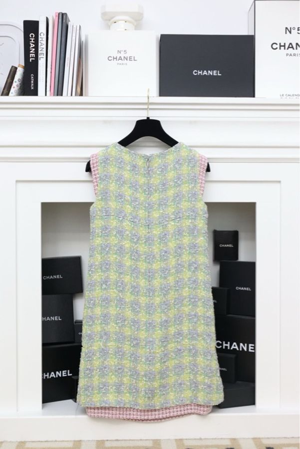 Chanel 14年绿色格纹粗花呢无袖连衣裙-1