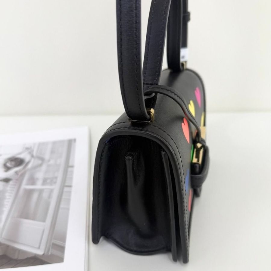 LOEWE 愛心巴塞羅那包 黑色包身配彩色愛心圖案 19*12cm 9新 配件塵袋-3
