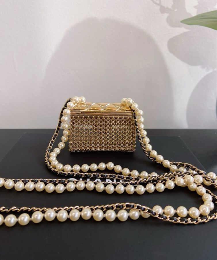 Chanel 香奈兒 21S 春夏秀款 王一博同款金屬盒子項鍊包 皮穿鏈珍珠雙鏈條 鏤空金屬編-2