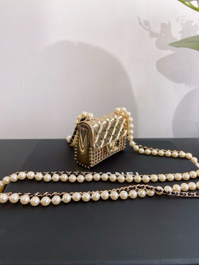 Chanel 香奈兒 21S 春夏秀款 王一博同款金屬盒子項鍊包 皮穿鏈珍珠雙鏈條 鏤空金屬編-4