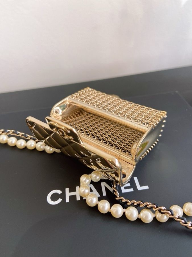 Chanel 香奈兒 21S 春夏秀款 王一博同款金屬盒子項鍊包 皮穿鏈珍珠雙鏈條 鏤空金屬編-6