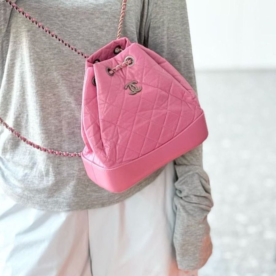 Chanel Gabrielle流浪後背包 小號 粉色 銀扣 牛皮 21*23*10 95新 配件塵袋-0