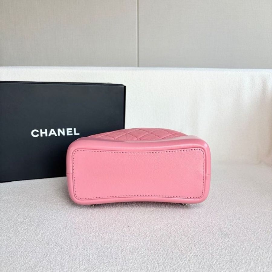 Chanel Gabrielle流浪後背包 小號 粉色 銀扣 牛皮 21*23*10 95新 配件塵袋-3