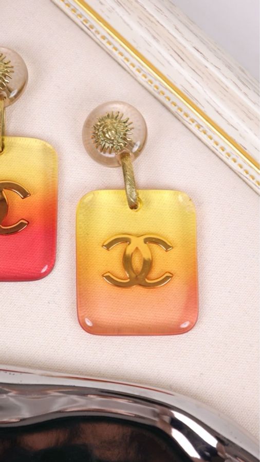 Chanel 95年橘黄渐变亚克力太阳神耳夹-27