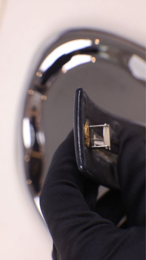 Chanel 黑金CC皮革发夹-6