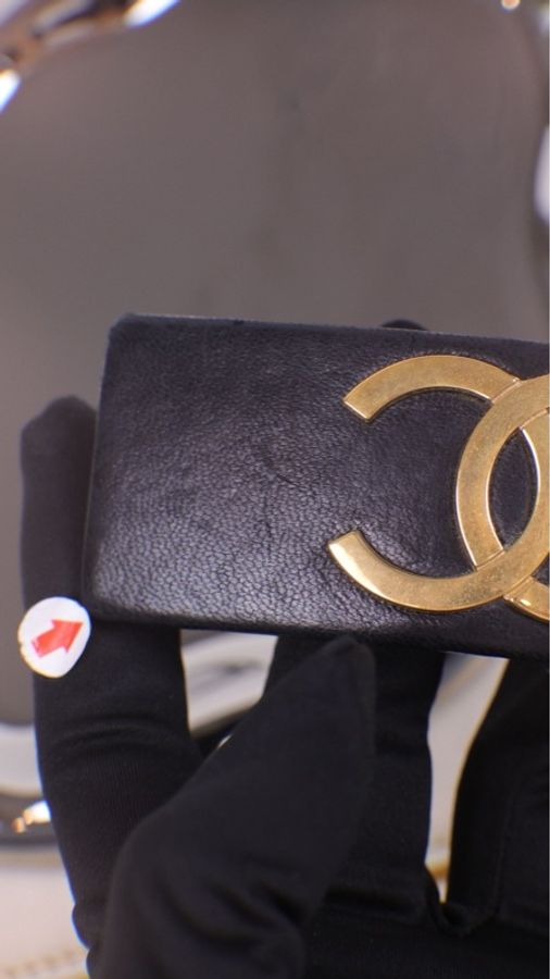 Chanel 黑金CC皮革发夹-25