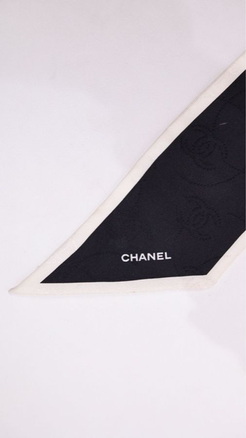 Chanel 21S黑白真丝镂空CC twilly丝巾-4