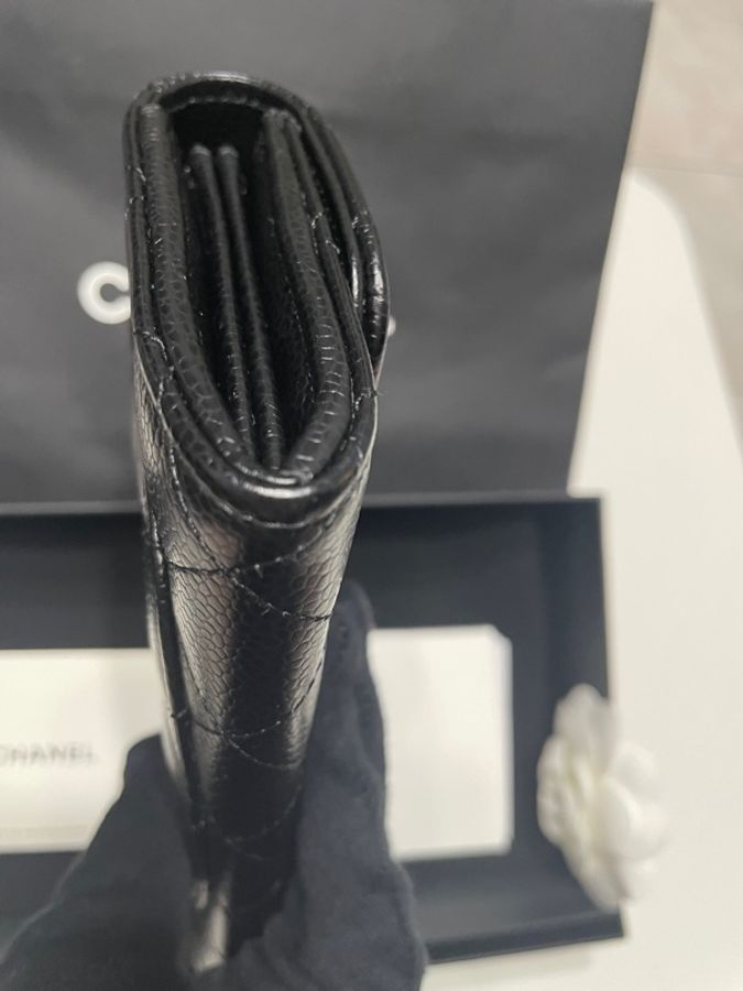 Chanel 經典雙c荔枝牛皮金扣翻蓋長夾-10