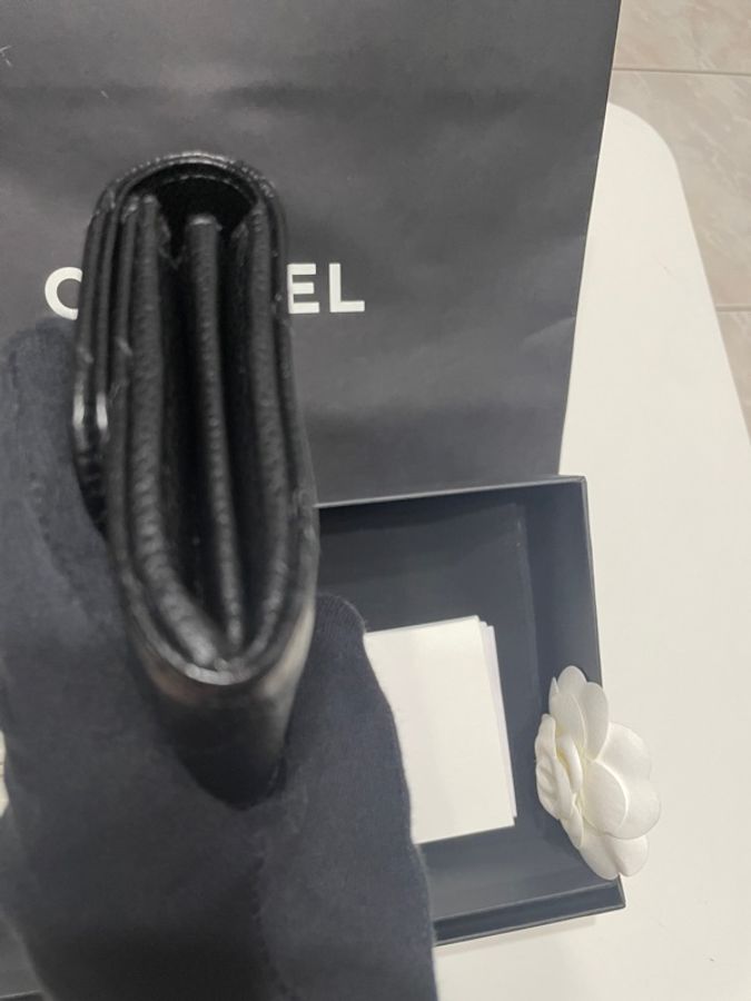 Chanel 經典雙c荔枝牛皮金扣翻蓋長夾-11