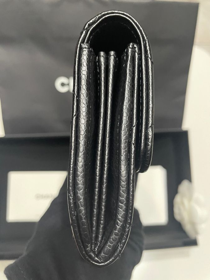 Chanel 經典雙c荔枝牛皮金扣翻蓋長夾-14