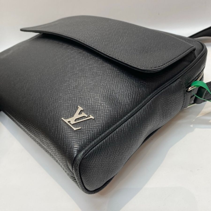 LV路易威登ALEX 黑色牛皮小号银扣邮差包28*24*5-16