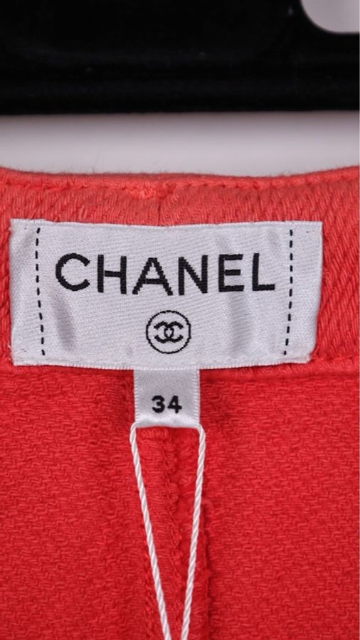 Chanel 19年红色做旧单宁牛CC短裤-39