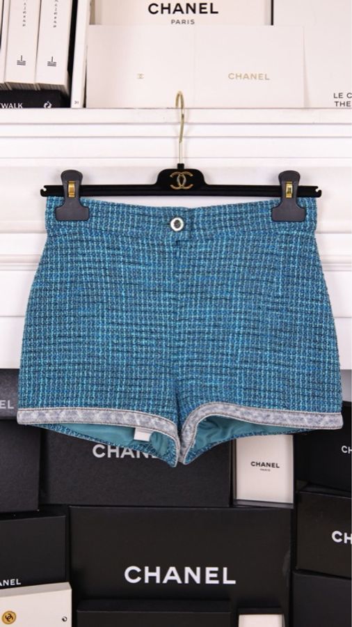 Chanel 22P春夏预告系列孔雀蓝牛仔单宁滚边短裤-0