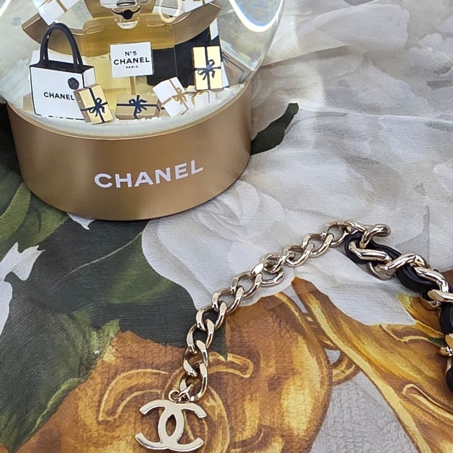 閒置 漂亮CHANEL黑金琺瑯皮穿鍊造型項鍊-30